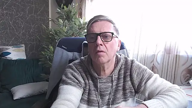 RobertStripX online show from March 3, 1:51 pm