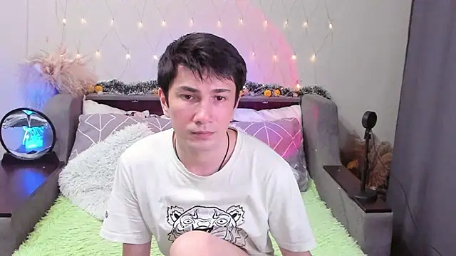 Yumi steve online show from November 6, 5:16 pm