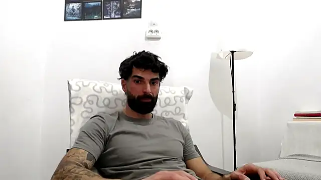 Verycutex online show from March 1, 7:57 pm