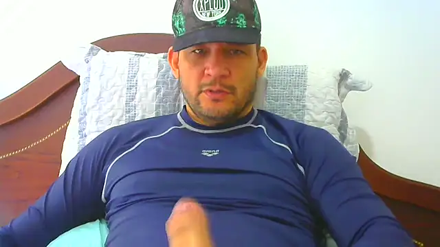 altenori112 online show from December 5, 6:15 pm