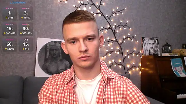 Snapshot of Marvelboy_ chatting on December 22, 10:58 pm Marvelboy online show from December 22, 10:58 pm
