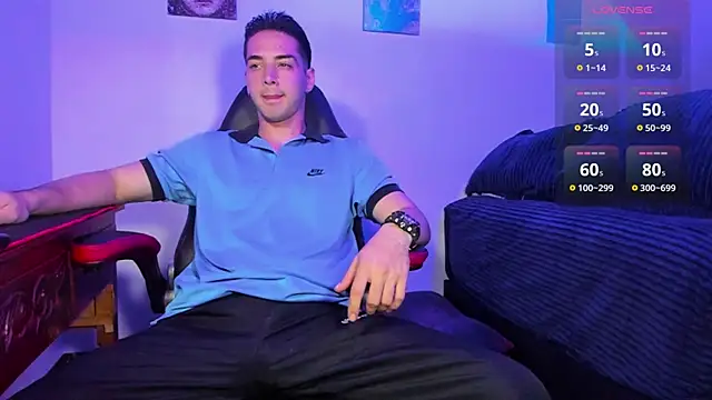 Alex smith00 online show from December 13, 12:53 am