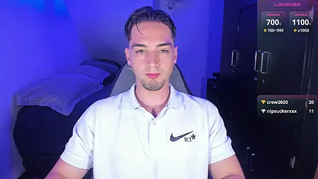 Alex smith00 online show from October 2, 11:53 pm