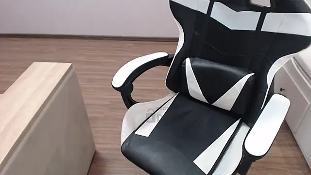 Mandarin4ks online show from January 28, 12:00 pm