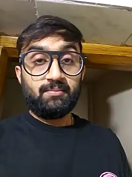 love4shownude online show from December 7, 4:25 pm