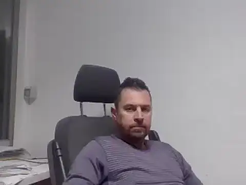 Snapshot of rabyto2 chatting on December 9, 7:28 am rabyto2 online show from December 9, 7:28 am