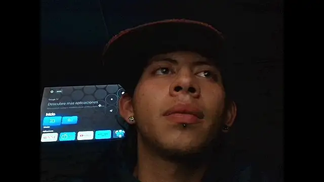 yefersonsijajaj online show from October 27, 5:10 am