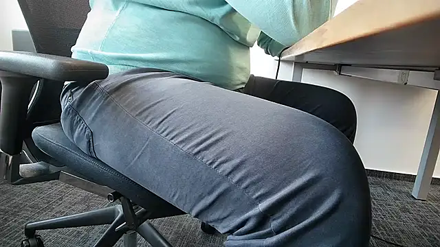 69bezfleku online show from November 11, 7:46 am