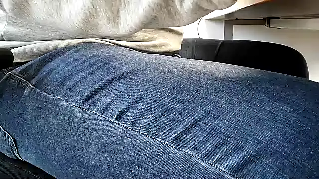 69bezfleku online show from February 12, 7:13 am