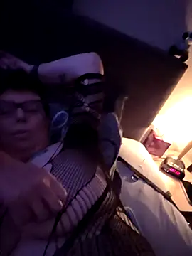 Kinky PeSu online show from November 14, 5:14 pm