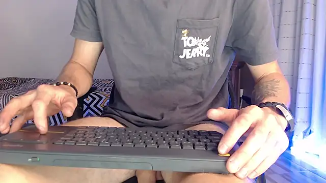 horse man2 online show from April 10, 1:45 am