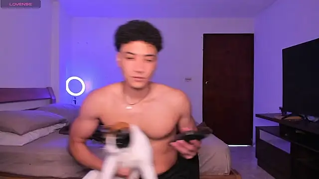 MitchellXD online show from December 6, 1:44 pm