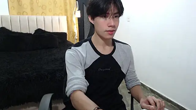 Snapshot of Elio-cam chatting on March 18, 3:02 am Elio-cam online show from March 18, 3:02 am