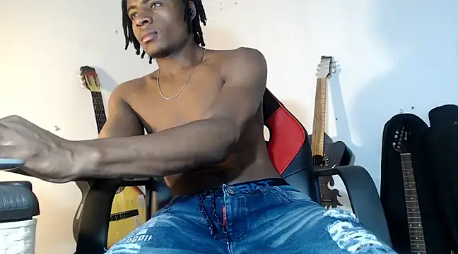 Snapshot of dann_hill chatting on December 3, 11:24 pm dann hill online show from December 3, 11:24 pm
