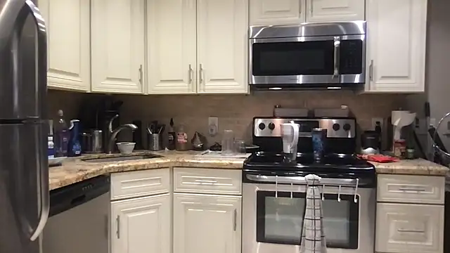 BigGuyMuscle online show from September 27, 10:18 pm