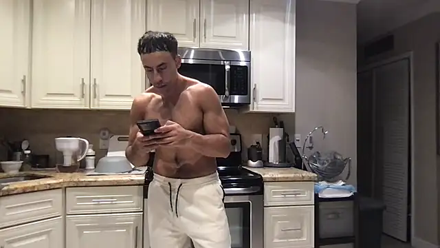 BigGuyMuscle online show from March 29, 12:22 am