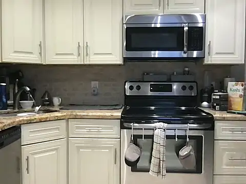 BigGuyMuscle online show from January 19, 7:15 pm