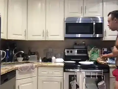 BigGuyMuscle online show from March 15, 2:34 pm