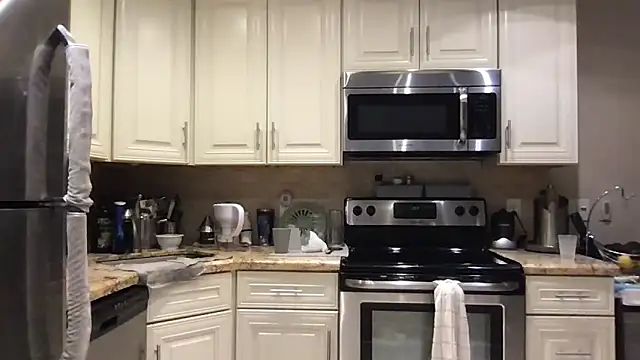 BigGuyMuscle online show from April 20, 9:39 pm