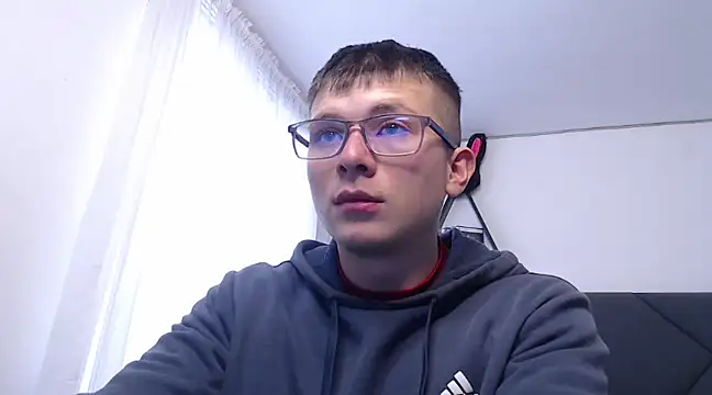 MathewCollin online show from March 21, 4:07 pm