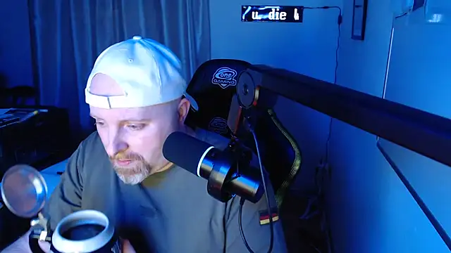 DerPornoPete online show from December 27, 10:37 pm