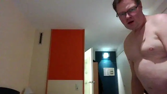 slavedh online show from December 9, 10:37 pm