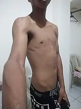 kiddkiekee online show from April 3, 7:10 pm