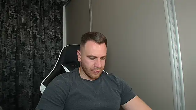 Thori92 online show from March 12, 5:53 pm