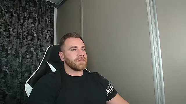 Thori92 online show from October 27, 8:22 pm