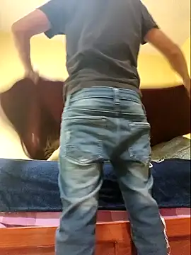 KevinCrz online show from February 27, 7:13 pm