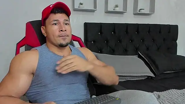 tyler hank01 online show from July 18, 11:54 pm