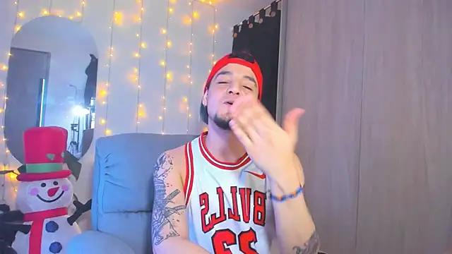 alejandro calderon1 online show from December 14, 6:13 am