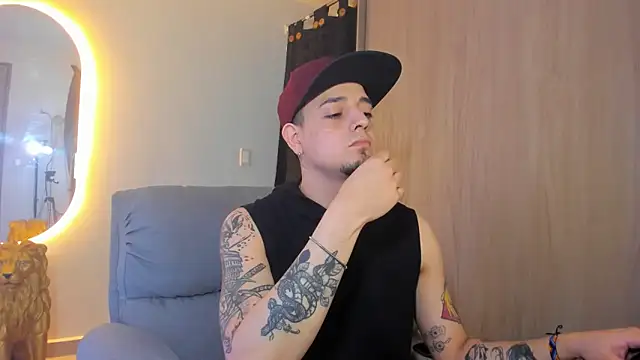 alejandro calderon1 online show from February 16, 4:42 am