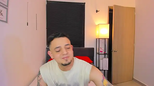 alejandro calderon1 online show from April 24, 9:33 am