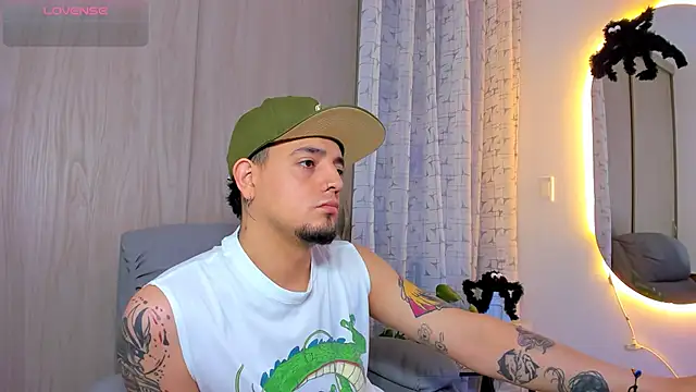 alejandro calderon1 online show from October 17, 5:11 am