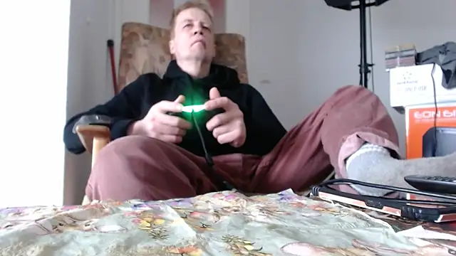 Cordt27 online show from April 18, 3:24 pm