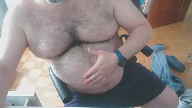 mikeyhotbear online show from May 1, 4:31 pm