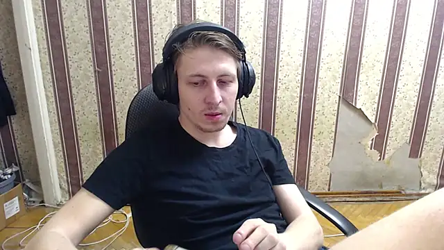 darienlarge online show from October 2, 5:17 pm