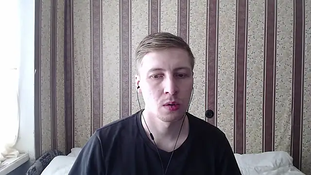 darienlarge online show from March 16, 1:38 pm