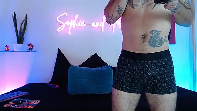 SophieFoxx17 online show from October 14, 2:57 pm