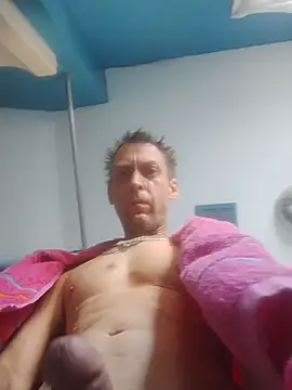 Snapshot of LuckyLefty79 chatting on February 23, 4:31 pm LuckyLefty79 online show from February 23, 4:31 pm