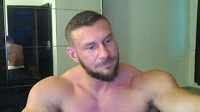 muscularkevin online show from November 3, 2:30 pm