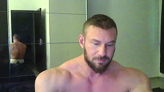 muscularkevin online show from February 1, 2:38 pm