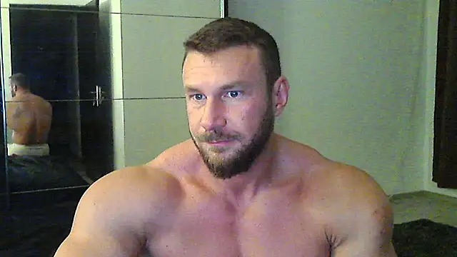 Snapshot of muscularkevin chatting on October 20, 3:43 am muscularkevin online show from October 20, 3:43 am