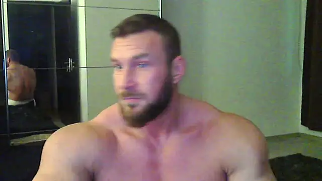 muscularkevin online show from February 5, 2:24 pm