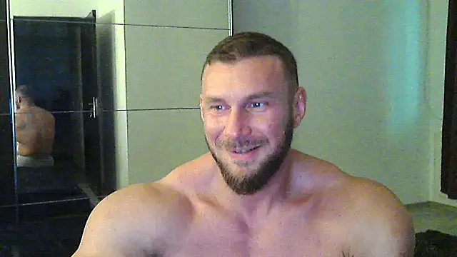 muscularkevin online show from November 1, 2:21 pm