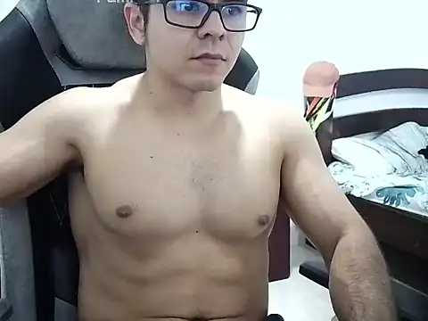 MILCARITAS3 online show from March 24, 1:11 am