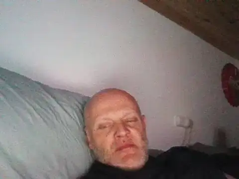 davigochi77bcn online show from March 2, 9:52 pm