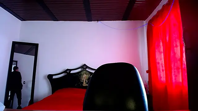 Snapshot of Deiby_casas chatting on February 21, 1:11 pm Deiby casas online show from February 21, 1:11 pm