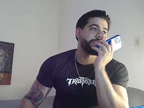 Snapshot of _Coddygold_ chatting on December 9, 9:54 pm  Coddygold  online show from December 9, 9:54 pm